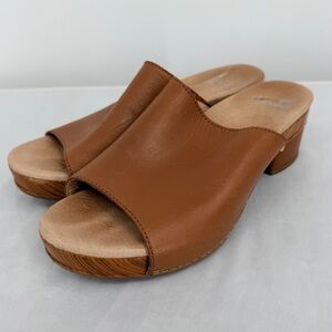 Dansko Brown Leather Mule Sandals Wooden Heel Clogs Size 38 EU